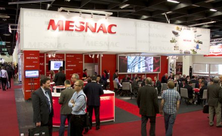 軟控參加2014年德國(guó)科隆國(guó)際輪胎展